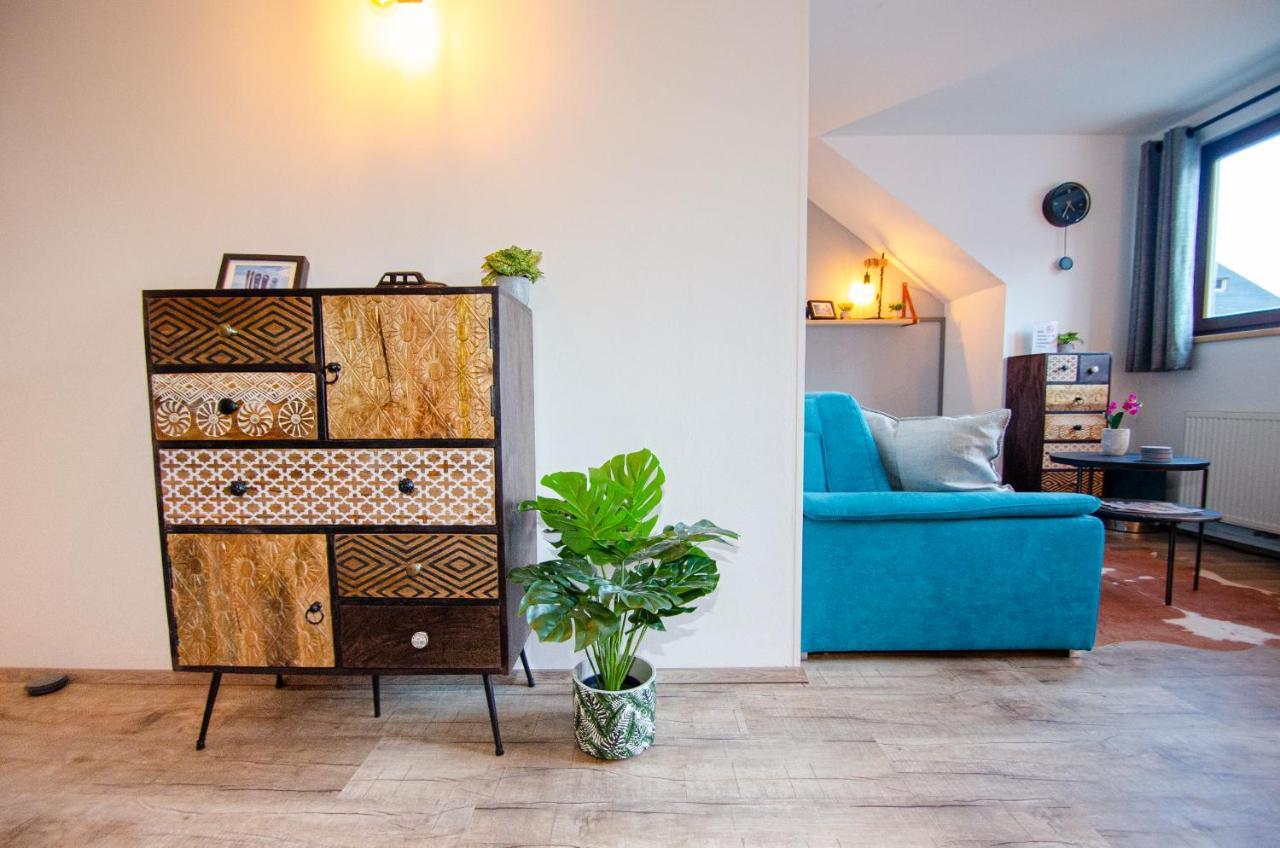 Post By In One Apartment