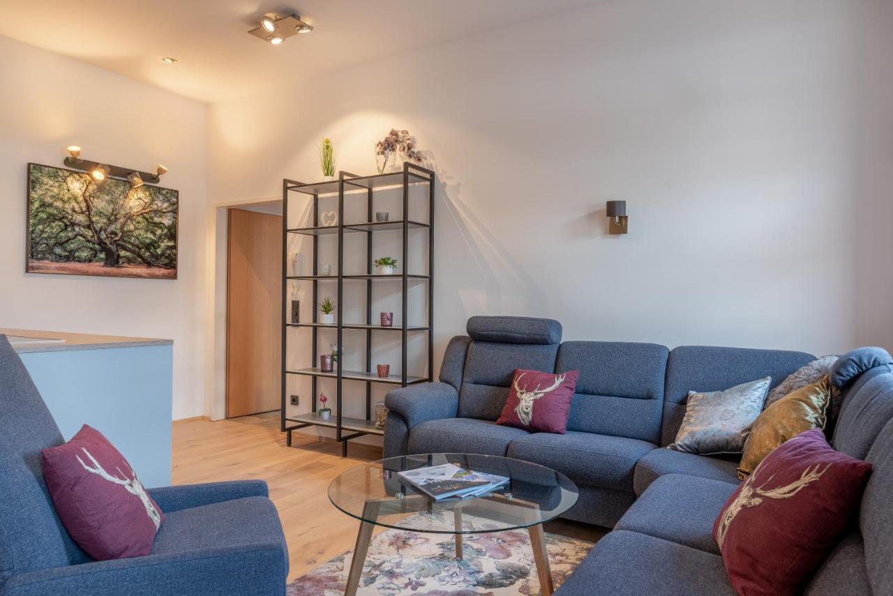 Post By In One Apartment *