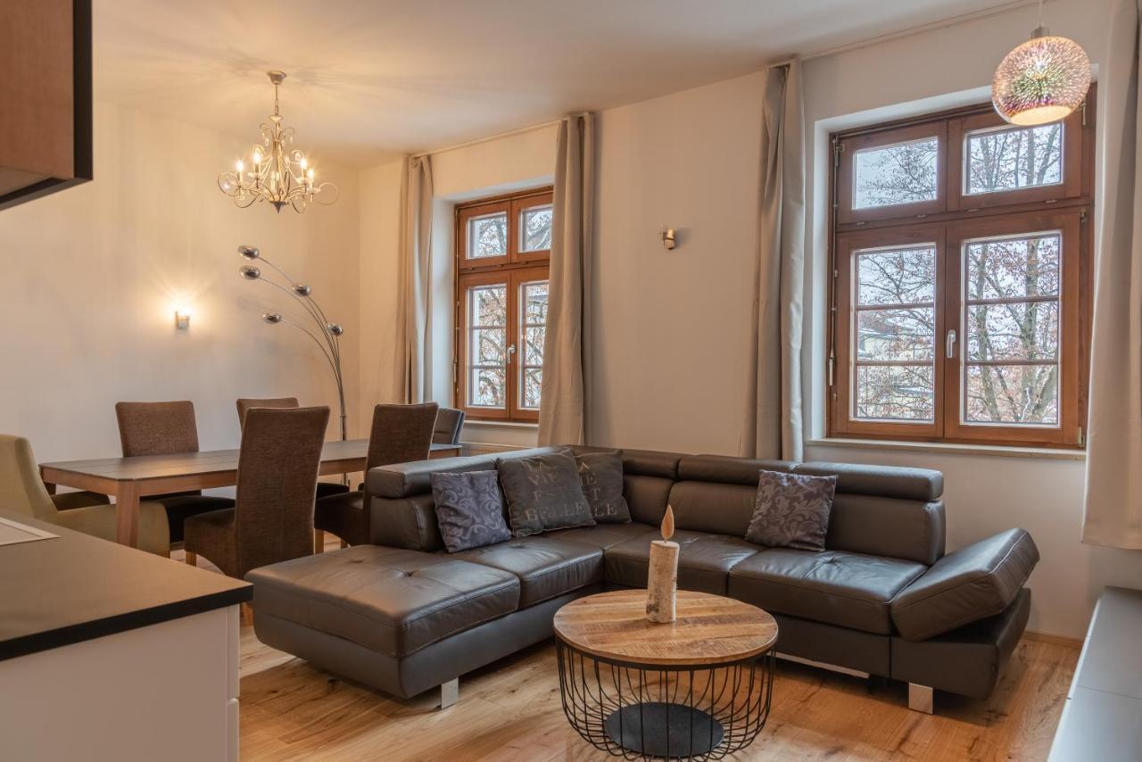 Apartment Post By In One *