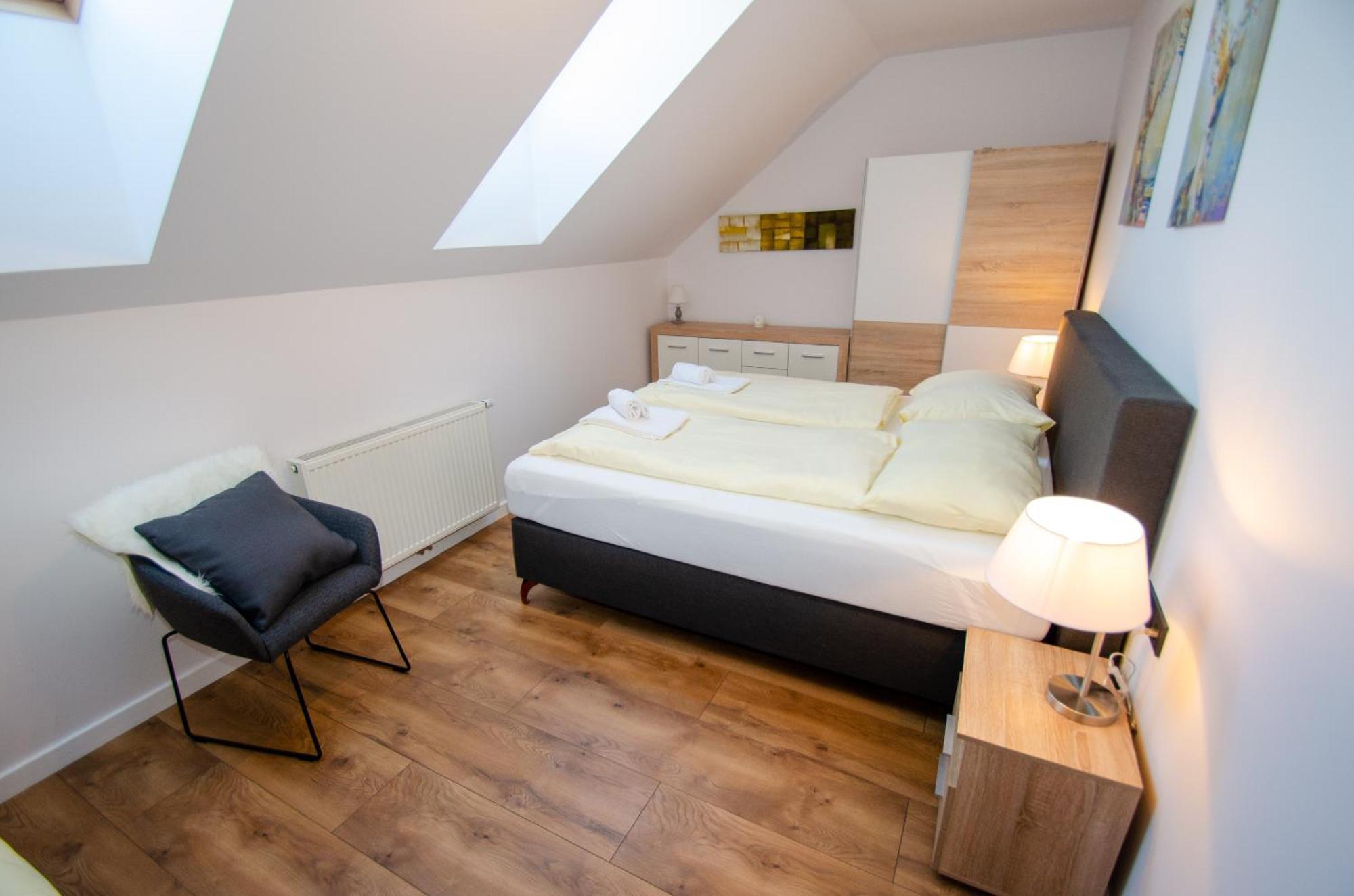 Apartment Post By In One *