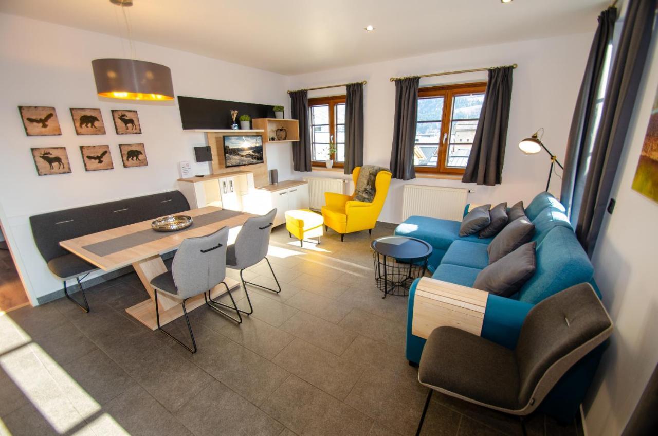 Post By In One Apartment *